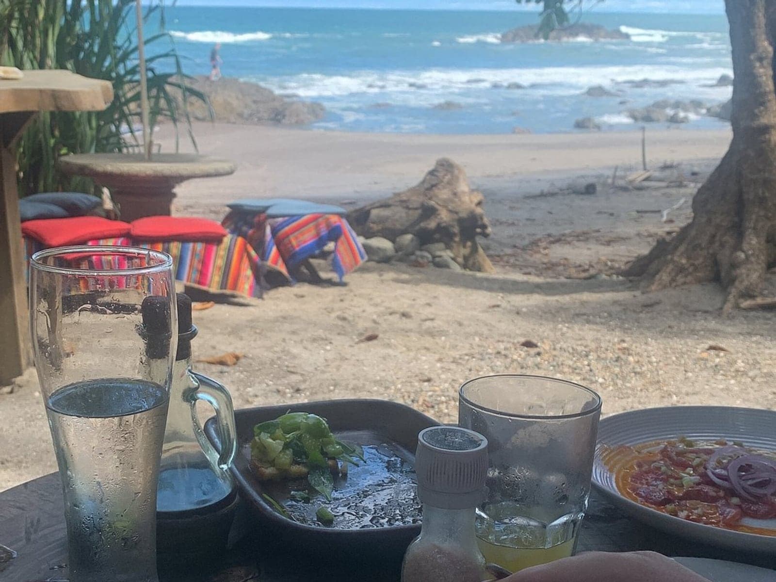 Playa de los Artistas (Montezuma) — Beach dinner in Montezuma